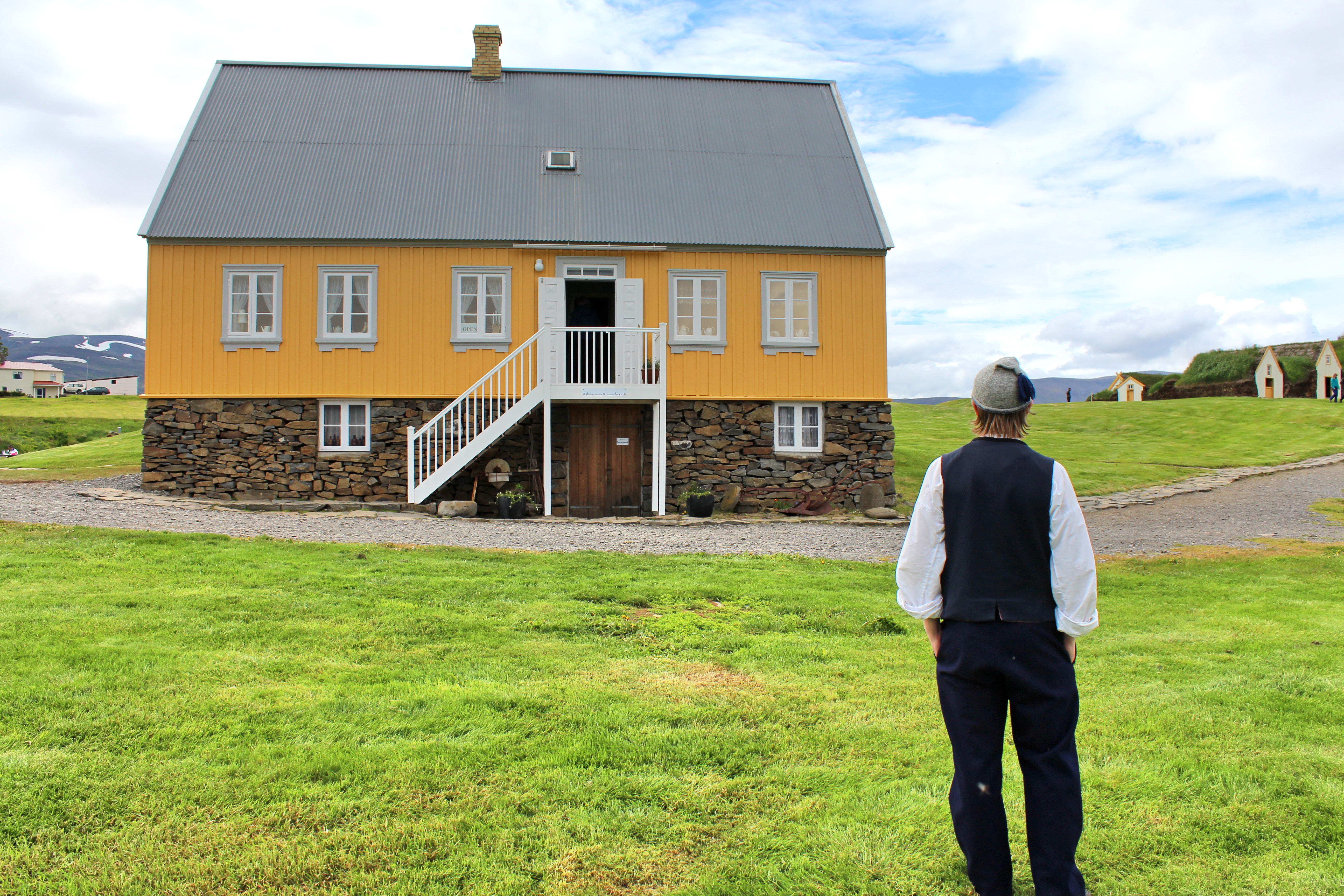 Áshús er byggt á árinum 1883-1886 í Ási í Hegranesi og var flutt að Glaumbæ árið 1991.