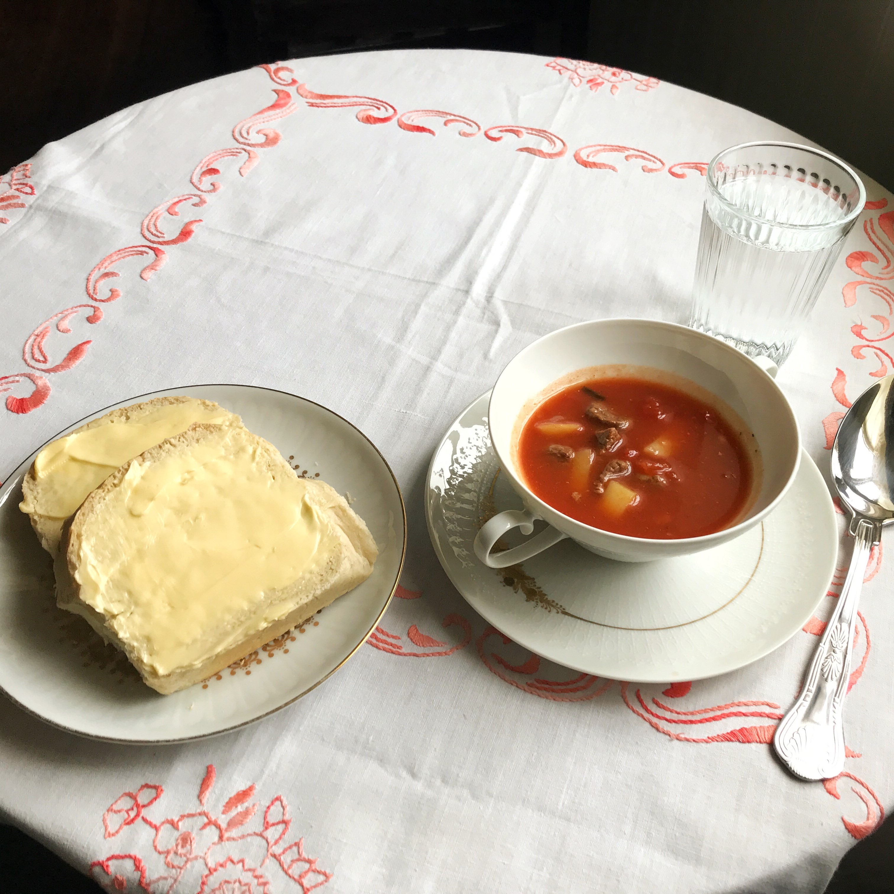 Gúllassúpa. Gúllassúpa.