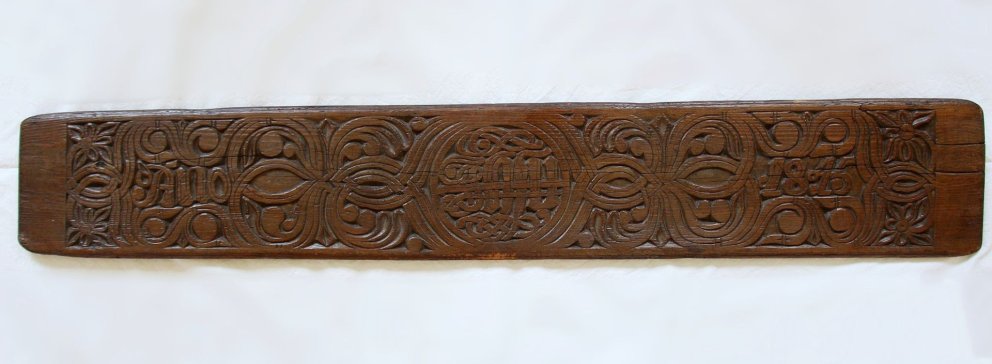 Forláta rúmfjöl / An interesting bed board