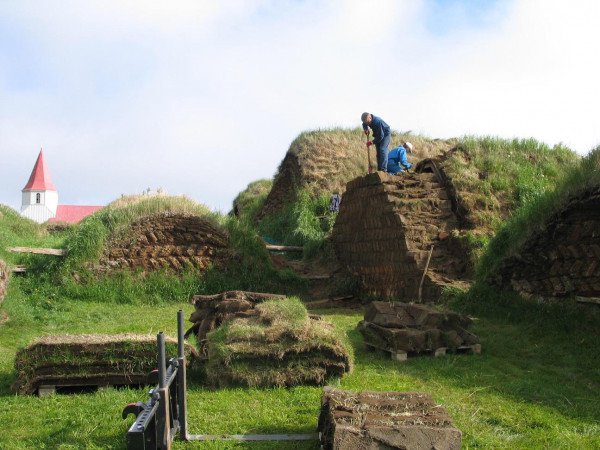 Frá viðgerðum á Glaumbæ árið 2007. Mynd/SS