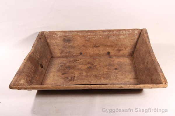 Öskutrog frá Kálfárdal í Gönguskörðum.