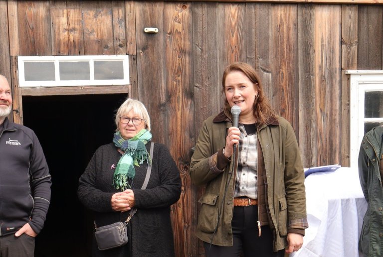 Berglind Þorsteinsdóttir, safnstjóri Byggðasafns Skagfirðinga, setur hátíðina, við hlið hennar (frá &hellip;