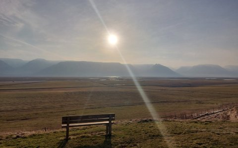 Opið virka daga kl. 10 - 16