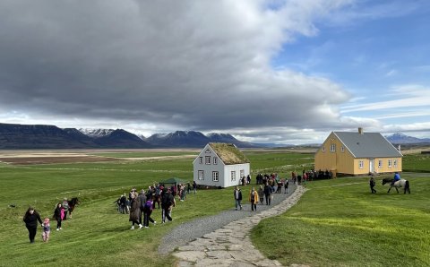 Líf og fjör á 75 ára afmæli