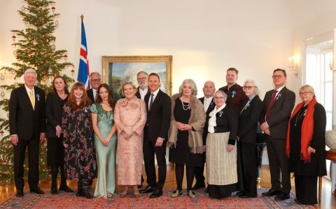 Forsetahjón ásamt fálkaorðuþegum á Bessastöðum á nýársdag. Á myndina vantar Kristján Kristjánsson se&hellip;