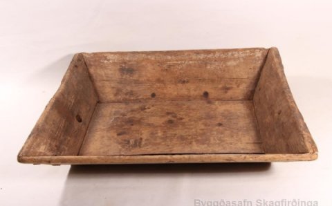 Öskutrog frá Kálfárdal í Gönguskörðum.